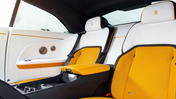На что Rolls Royce тратит больше денег, выпуская столько же машин