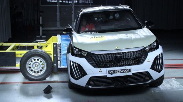 Одна звезда из пяти: Peugeot 2008 разочаровал на краш-тесте