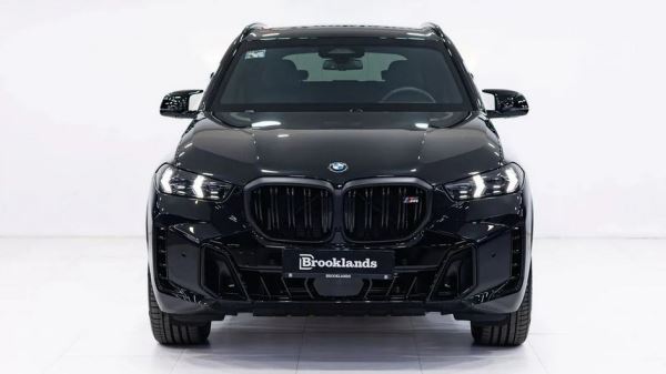 В России продают новый BMW X5 за 65 млн рублей, и вот почему