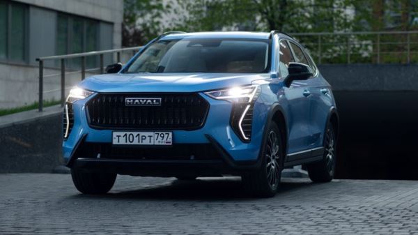 В России внезапно упали цены на самые популярные кроссоверы Haval. Сколько они стоят