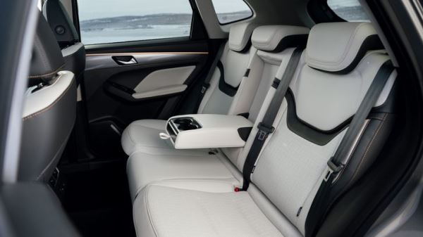 В России внезапно рухнули цены на три популярных кроссовера Haval. Но есть нюанс