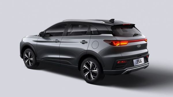 В России внезапно подешевел лучший кроссовер JAC. Сколько он стоит теперь