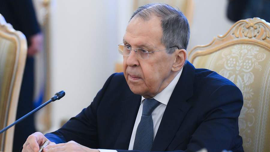 Лавров обсудил с главой МИД ОАЭ операцию Израиля против Ирана