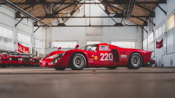 Гоночная Alfa Romeo T33/2 1968 года появится на аукционе