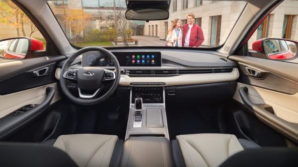 В России подешевел китайский аналог Toyota Camry от Chery. Сколько он стоит теперь