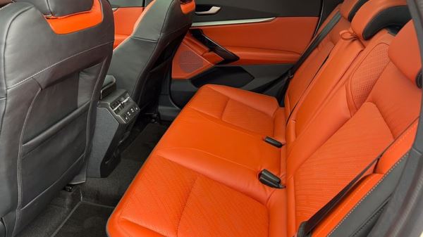 Новый кроссовер Lada Azimut: фото, интерьер, комплектация
