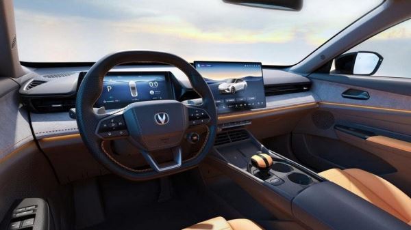 Changan полностью рассекретил новое поколение лифтбека Uni-V