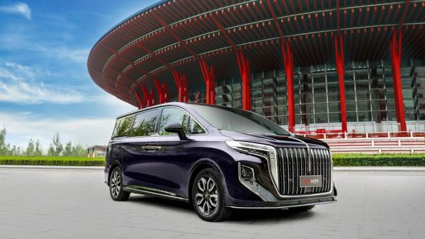 Hongqi HQ9 подешевел на пути в Россию, но поставки задерживаются