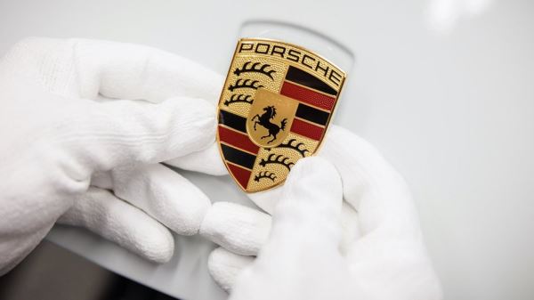 В Porsche заявили о проблемах с продажей бизнеса в России