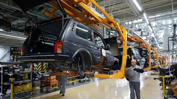 Целиков: более 50% авторынка России заняли легковушки местной сборки