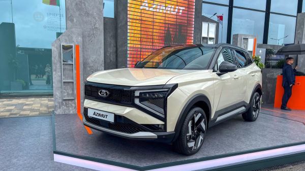 Мантуров рассказал, что думает о Lada Azimut